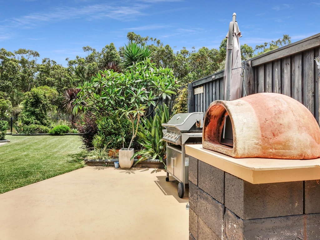 10 Coolabah Close Tea Gardens Hawks Nest Properties