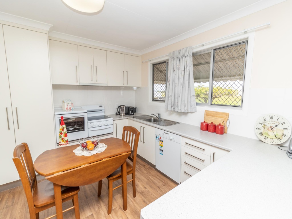 16-18 Hinkler Avenue, Bundaberg North, Bundaberg North - Thumbnail 5