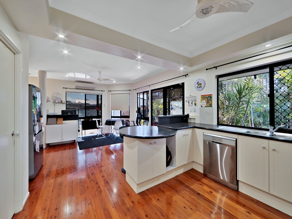 23 Moncrieff Street, KEPNOCK, Kepnock - Thumbnail 5