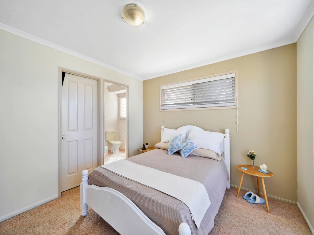 243 Barolin Esplanade, Coral Cove, Coral Cove - Thumbnail 5