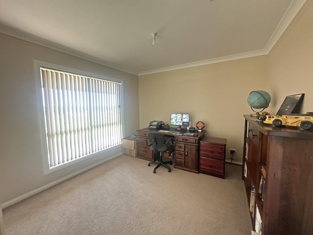 8 Qualitary Road, LEETON, Leeton - Thumbnail 2
