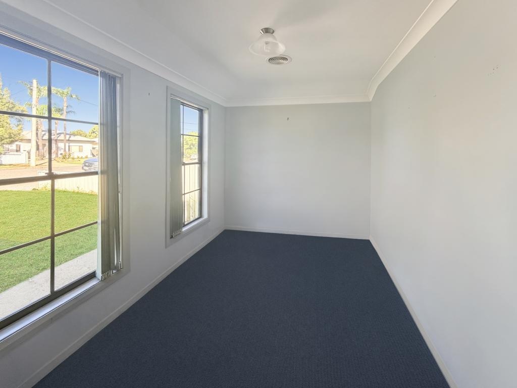 11 Mulga Street, LEETON, Leeton - Thumbnail 5