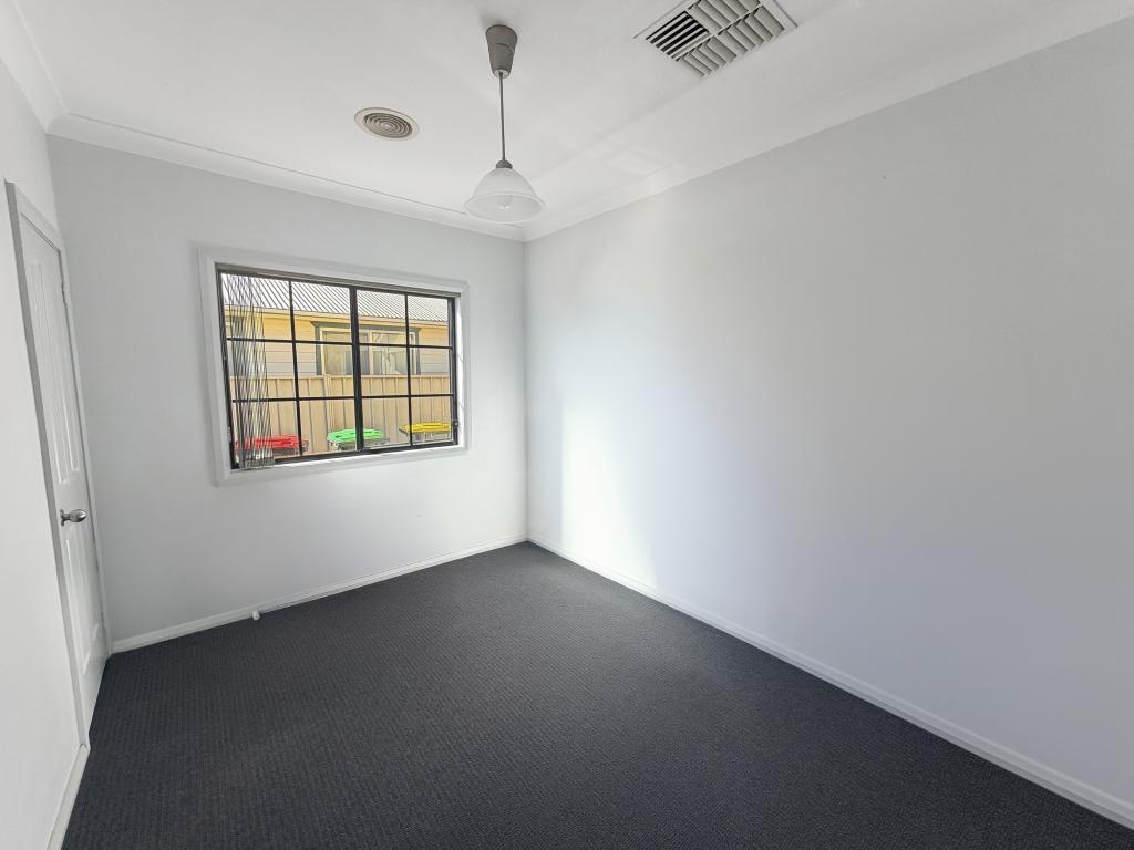 11 Mulga Street, LEETON, Leeton - Thumbnail 2