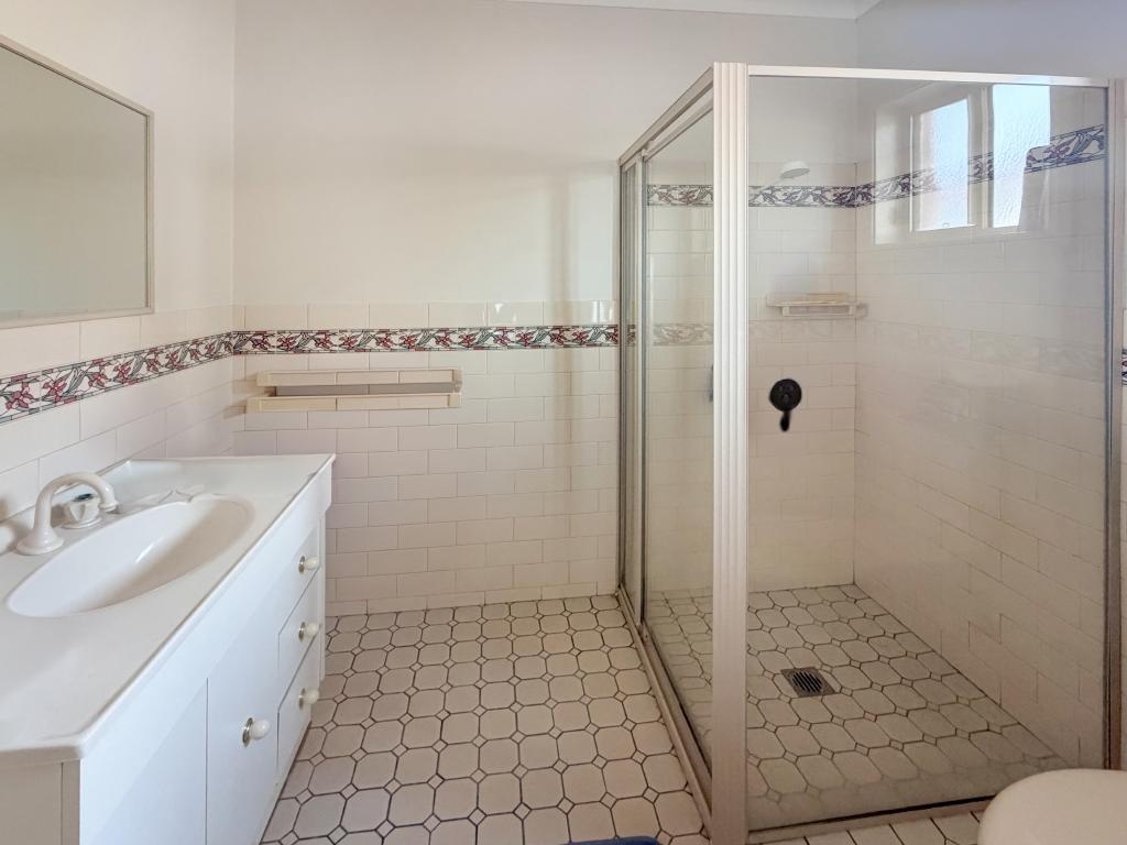 29 Karri Road, LEETON, Leeton - Thumbnail 5