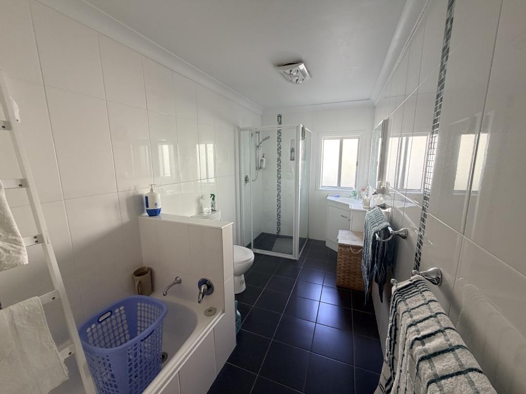 75 Kurrajong Avenue, LEETON, Leeton - Thumbnail 2